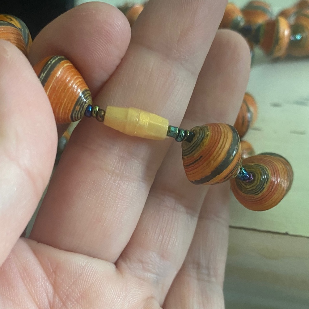 Vintage Orange Beaded Necklace - Picture 4 of 5